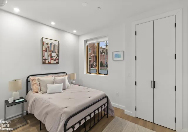 4th image of 406 Midwood St, New York City, NY 11225