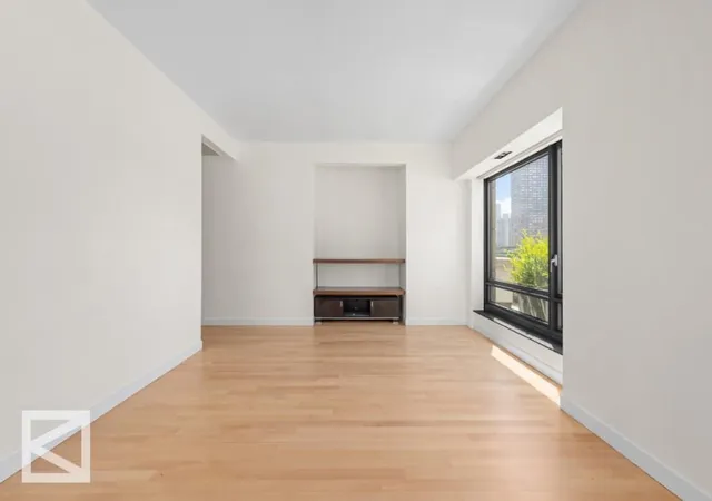 Photo 2 of Sale Pending at 450 E 83Rd St #6A, New York City, NY 10028 | MLS# RLS10940262 | Listing updated on 2026-07-30