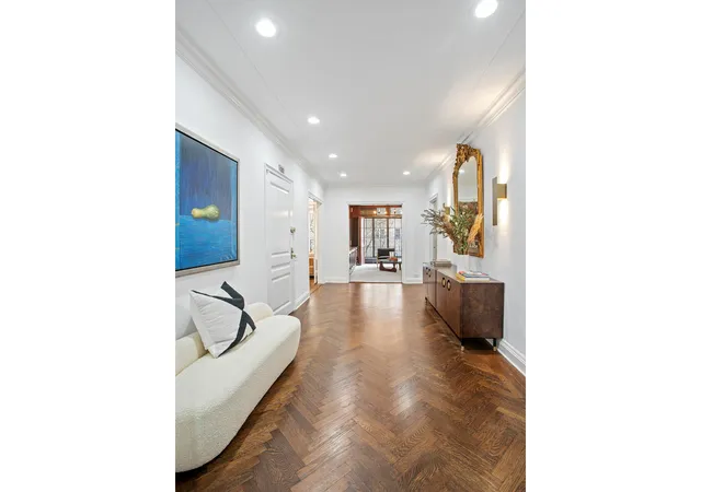 Photo 3 of Sale Pending at 120 E End Ave #3C, New York, NY 10028 | MLS# RLS10979472 | Listing updated on 2026-03-11