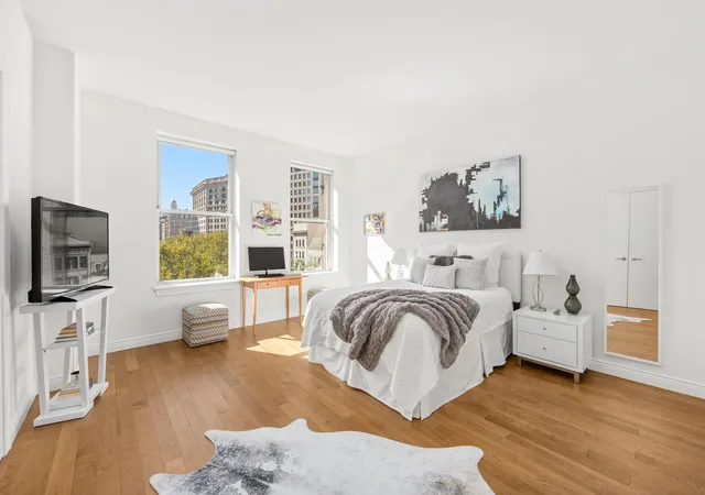 Photo 3 of Sale Pending at 225 5Th Ave #6K, New York City, NY 10010 | MLS# RLS10957367 | Listing updated on 2026-01-01