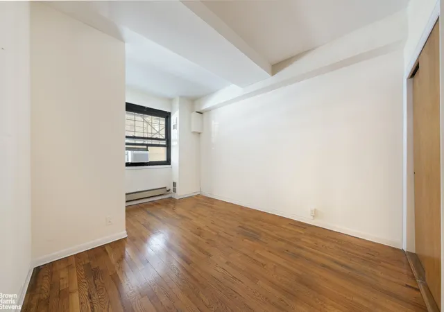 3rd image of 400 W End Ave #1/D, New York, NY 10024 | MLS# RLS10937635
