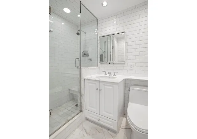 Photo 4 of Sale Pending at 300 E 74Th St #34D, New York, NY 10021 | MLS# RLS10969299 | Listing updated on 2026-01-01