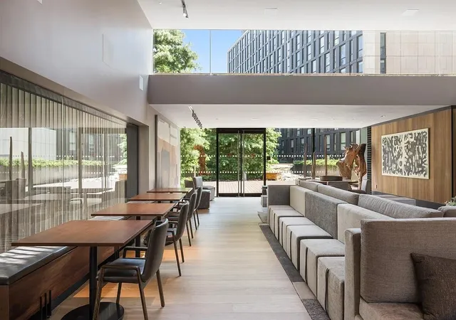 2nd image of 101 Warren St, New York, NY 10007