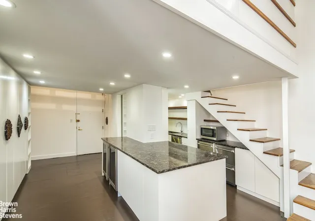 4th image of 120 E 87Th St #R18H, New York City, NY 10128 | MLS# RLS10941684
