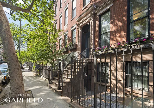 1st image of 321 E 6th St, New York, NY 10003 | MLS# RLS10968072