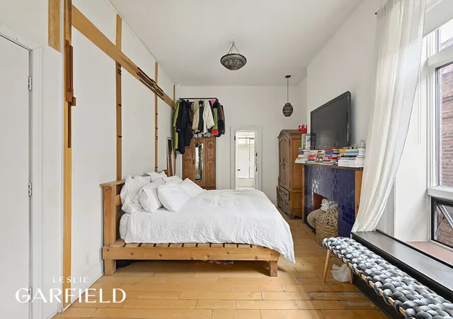 4th image of 321 E 6Th St, New York, NY 10003 | MLS# RLS10968072