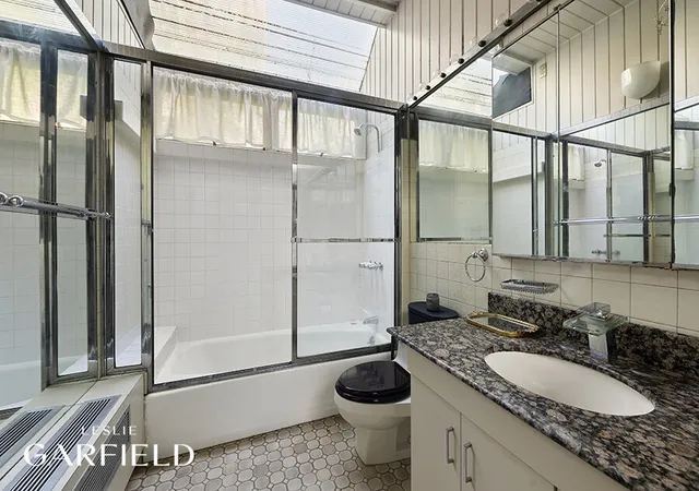 5th image of 321 E 6Th St, New York, NY 10003 | MLS# RLS10968072