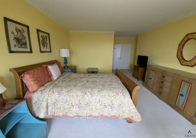 Listing Photo 2 - Condo for sale in building located at 271-10 Grand Central Pkwy, New York, NY 11005 - Unit #26G