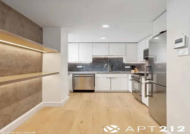 Photo 2 of Sale Pending at 110 E 36Th St #6-F, New York, NY 10016 | MLS# RLS10983668 | Listing updated on 2025-06-04