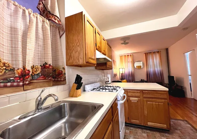 Photo 3 of Sale Pending at 105 E 97th St #9, New York, NY 10029 | MLS# RLS10933755 | Listing updated on 2026-05-15
