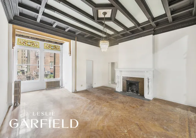 Photo 2 of Townhouse for sale at 8 W 71St St, New York, NY 10023 | MLS# RLS10936214 | Listing updated on 2025-12-16