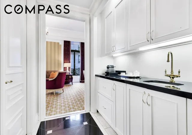 Photo 3 of Sale Pending at 2 E 55Th St #815 W29, New York, NY 10022 | MLS# RLS10962398 | Listing updated on 2026-07-22
