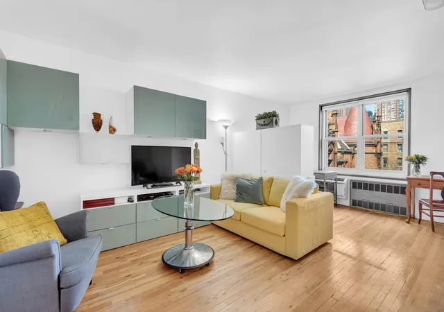 1st image of 309 E 87Th St #5-L, New York City, NY 10128 | MLS# RLS10966660