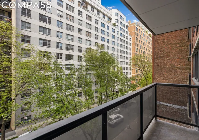 Photo 2 of Sale Pending at 510 E 80th St #4E, New York, NY 10075 | MLS# RLS10986680 | Listing updated on 2026-01-09