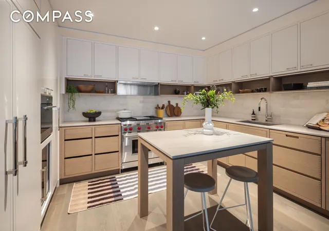 Photo 2 of Sale Pending at 250 W 96th St #5A, New York, NY 10025 | MLS# RLS10942145 | Listing updated on 2025-05-06