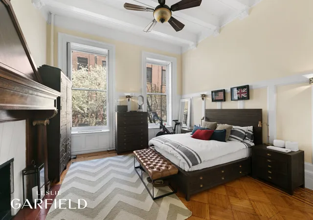 Photo 4 of Townhouse for sale at 27 W 9Th St, New York, NY 10011 | MLS# RLS11012218 | Listing updated on 2026-06-23