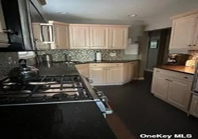 4th image of 81-24 248Th St, Bellerose, NY 11426 | MLS# RLS11012911