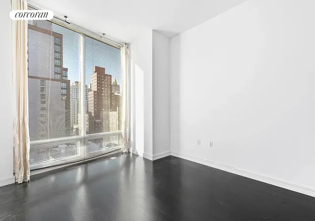 Photo 4 of House for sale at 300 E 23rd Street #9E, New York, NY 10010 | MLS# RLS11010395 | Listing updated on 2026-05-22