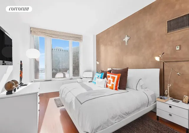 Photo 3 of House for sale at 15 William St #31C, New York, NY 10005 | MLS# RLS11010384 | Listing updated on 2026-05-22