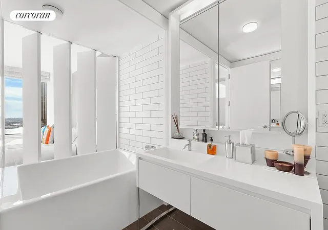Photo 4 of House for sale at 15 William St #31C, New York, NY 10005 | MLS# RLS11010384 | Listing updated on 2026-05-22