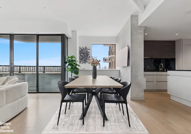 Listing Photo 5 - Condo for sale in building located at 22 W 66Th St, New York City, NY 10023 - Unit #PH2526