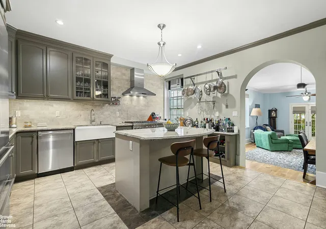 Photo 2 of Single family home for sale at 863 Riverside Dr, New York, NY 10032 | MLS# RLS10983214 | Listing updated on 2025-12-21