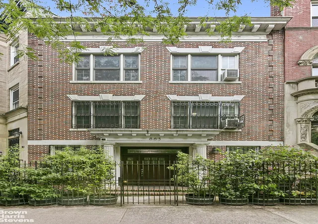Photo 4 of Single family home for sale at 863 Riverside Dr, New York, NY 10032 | MLS# RLS10983214 | Listing updated on 2025-12-21