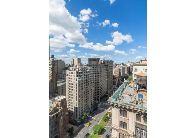 Photo 3 of Sale Pending at 515 Park Ave #19FL, New York City, NY 10022 | MLS# RLS11000287 | Listing updated on 2026-07-30