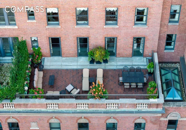 Photo 3 of House for sale at 150 W 12th Street #3, New York, NY 10011 | MLS# RLS11016319 | Listing updated on 2025-12-19