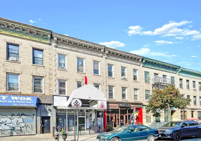 4th image of 760 Franklin Ave, New York City, NY 11238