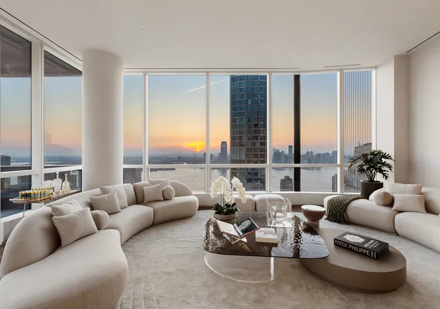 House for sale at 77 Greenwich St, New York, NY 10006 | MLS# RLS11013359 | Listing updated on 2026-03-15