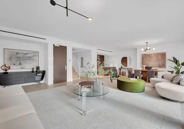 Photo 2 of Sale Pending at 175 Chrystie St #2W, New York, NY 10002 | MLS# RLS10988701 | Listing updated on 2025-06-04