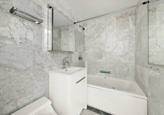 4th image of 161 W 16Th St #6I, New York, NY 10011 | MLS# RLS11019880
