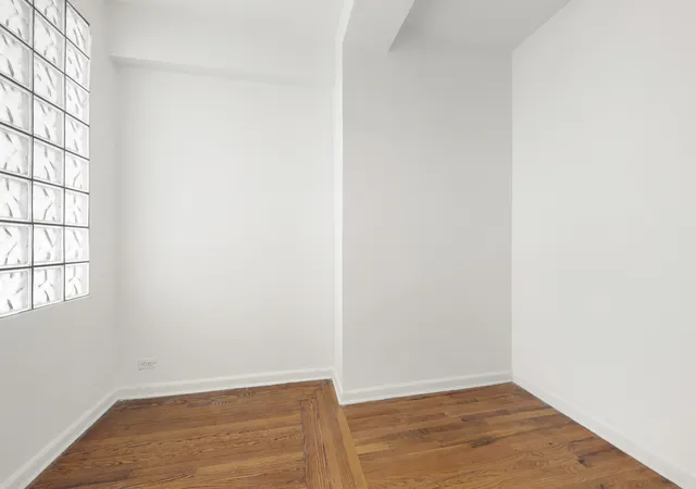 5th image of 161 W 16Th St #6I, New York, NY 10011 | MLS# RLS11019880