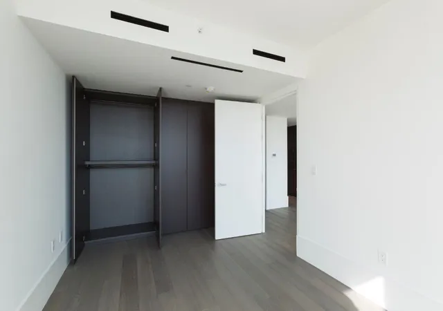 Photo 4 of Sale Pending at 429 Kent Ave #236, Brooklyn, NY 11249 | MLS# RLS11020189 | Listing updated on 2025-10-22