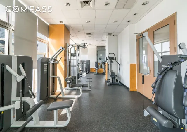 Photo 4 of Sale Pending at 500 W 43Rd St #6B, New York City, NY 10036 | MLS# RLS11020310 | Listing updated on 2026-08-05