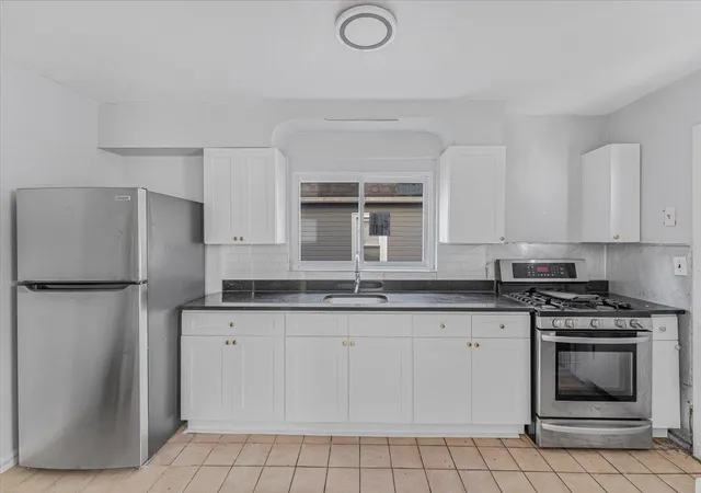 Photo 3 of Sale Pending at 127 Husson Ave, New York City, NY 10473 | MLS# RLS11021399 | Listing updated on 2026-07-30