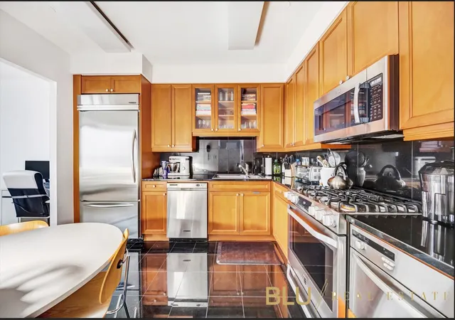 Photo 2 of Sale Pending at 220 Riverside Blvd #15-M, New York, NY 10069 | MLS# RLS11022218 | Listing updated on 2026-05-15