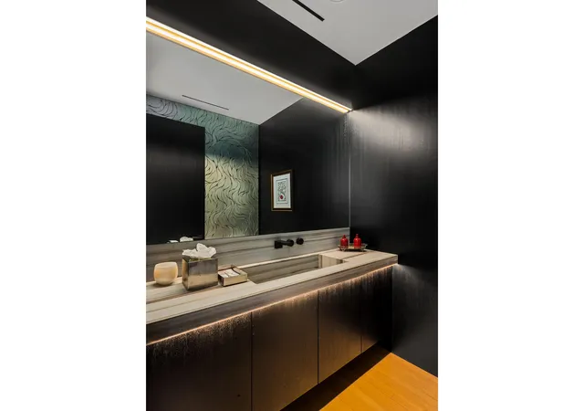 2nd image of 224 Mulberry St, New York City, NY 10012