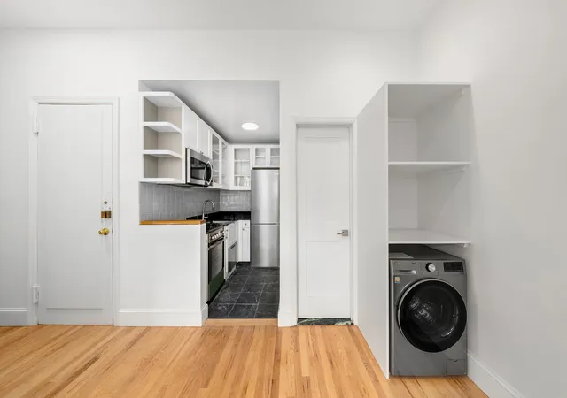 Photo 1 of Condo for sale at 130 W 80th Street #4F, New York, NY 10024 | MLS# RLS11023073 | Listing updated on 2026-01-01
