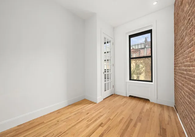 Photo 3 of Condo for sale at 130 W 80th Street #4F, New York, NY 10024 | MLS# RLS11023073 | Listing updated on 2026-01-01
