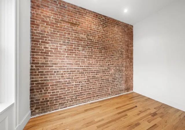 Photo 3 of House for sale at 130 W 80th Street #4F, New York, NY 10024 | MLS# RLS11023073 | Listing updated on 2026-01-01