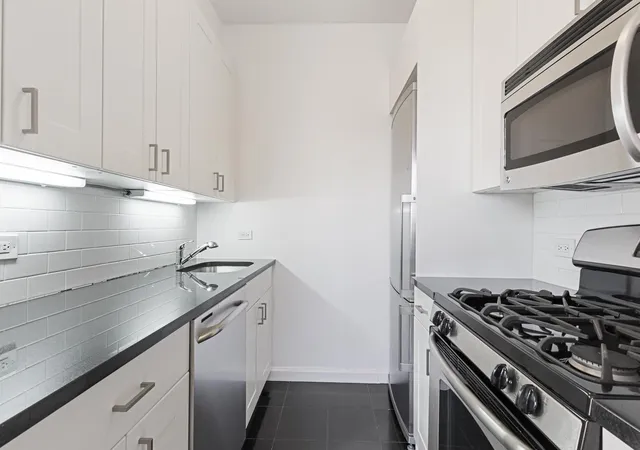 Photo 4 of Sale Pending at 167 E 61St St #36A, New York City, NY 10065 | MLS# RLS11023258 | Listing updated on 2026-07-30