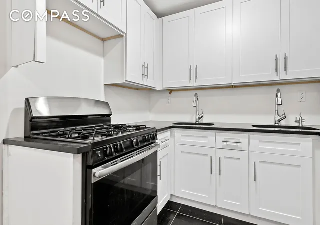Photo 4 of Sale Pending at 945 E 32nd Street, New York City, NY 11210 | MLS# RLS11024221 | Listing updated on 2026-07-30