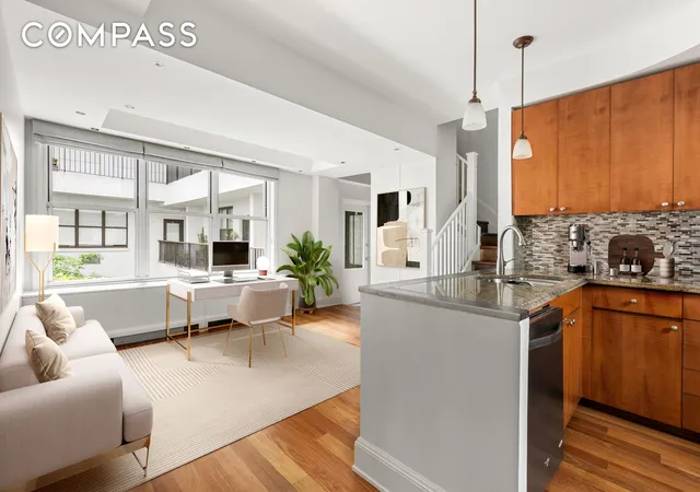 1st image of 3 Hanover Sq, New York, NY 10004