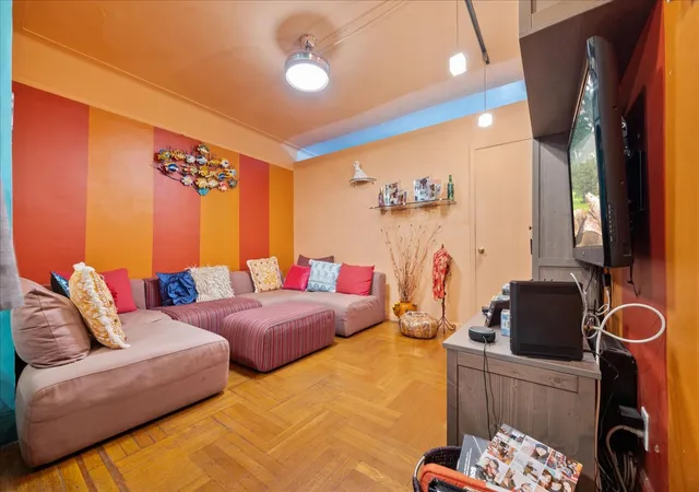Photo 3 of House for sale at 763 Ocean Pkwy #4J, Brooklyn, NY 11230 | MLS# RLS11026883 | Listing updated on 2025-12-01