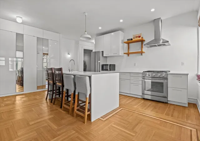 Photo 3 of Sale Pending at 8502 Fort Hamilton Pkwy #6E, Brooklyn, NY 11209 | MLS# RLS11027494 | Listing updated on 2025-10-19