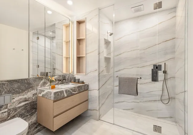 Listing Photo 3 - Condo for sale in building located at 125 Greenwich St, New York City, NY 10006 - Unit #38B
