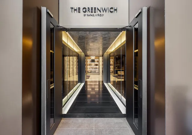 Listing Photo 4 - Condo for sale in building located at 125 Greenwich St, New York City, NY 10006 - Unit #38B