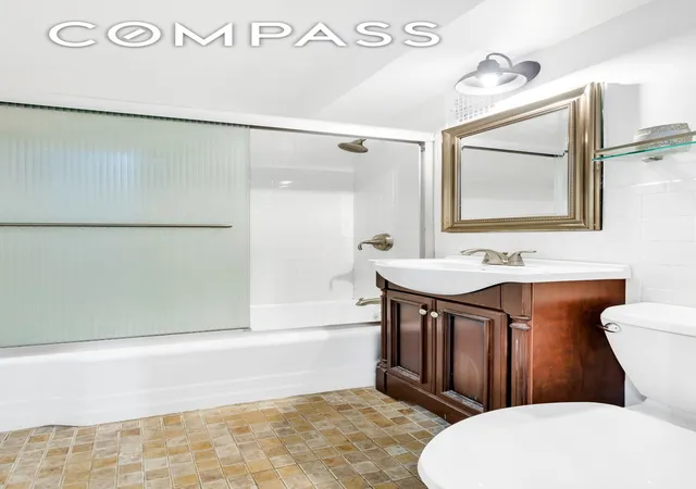 Photo 4 of Sale Pending at 10 W 15Th St #713, New York City, NY 10011 | MLS# RLS11029297 | Listing updated on 2026-05-15